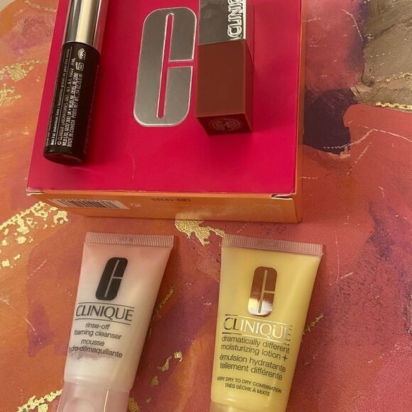 🛍4 PCS Clinique  Discovery Skin Care Set - Picture 6 of 9